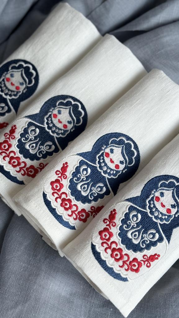 Салфетка с вышивкой "Матрёшка"