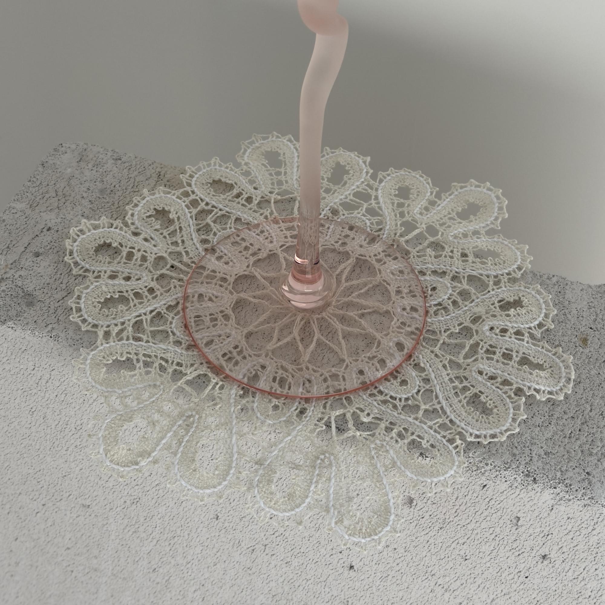 Костер на коклюшках