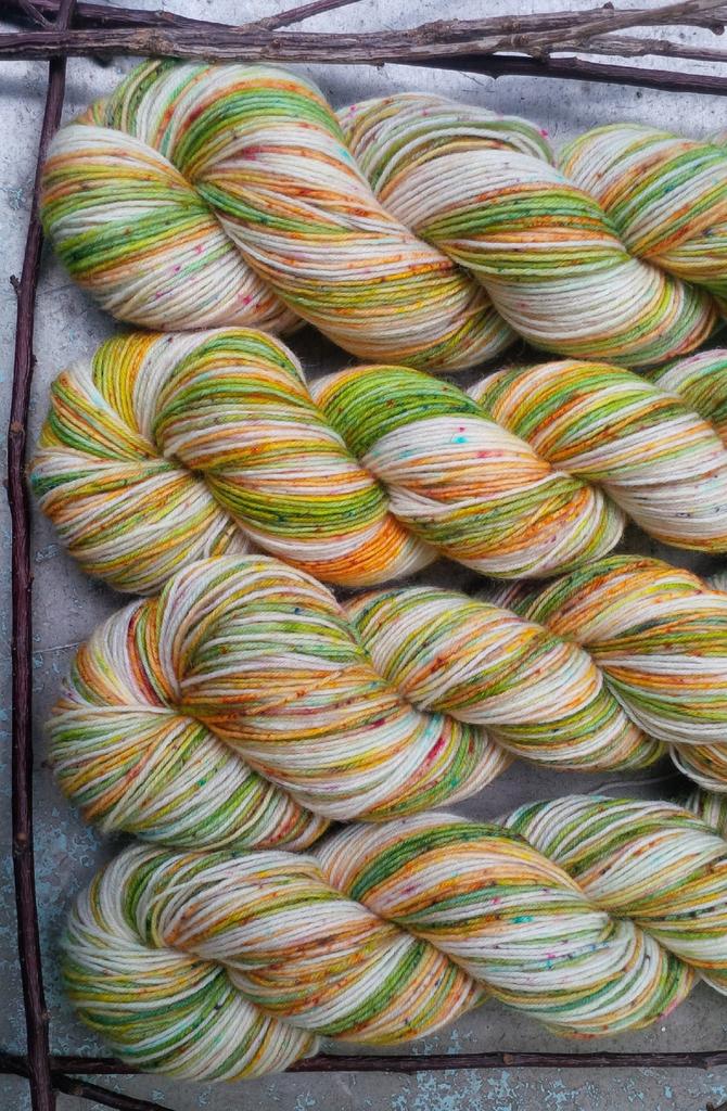 базе SockWool 425   с отбелкой   "Летние "  425 м/100гр