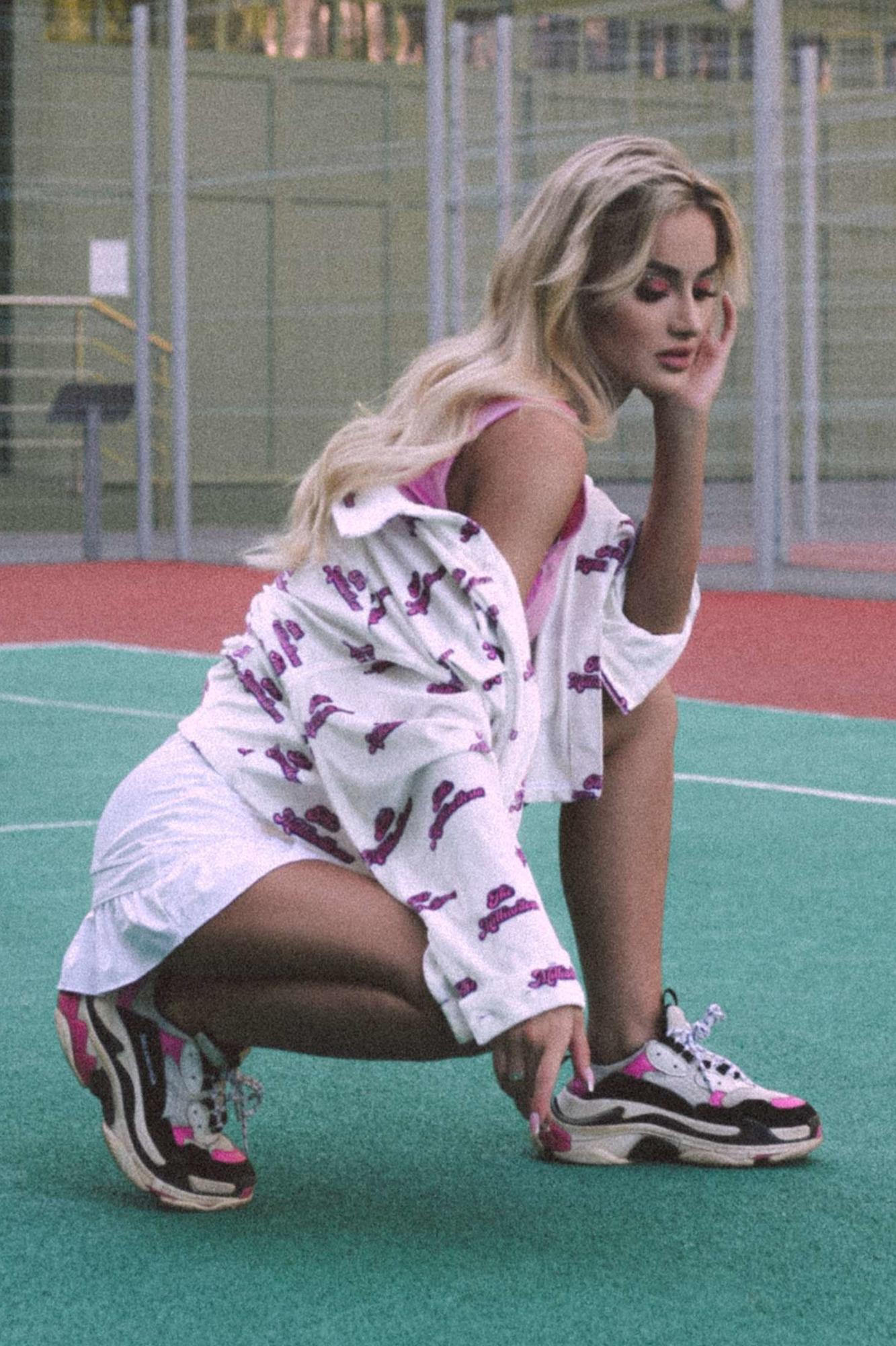 Рубашка бархатная с логотипами, белая