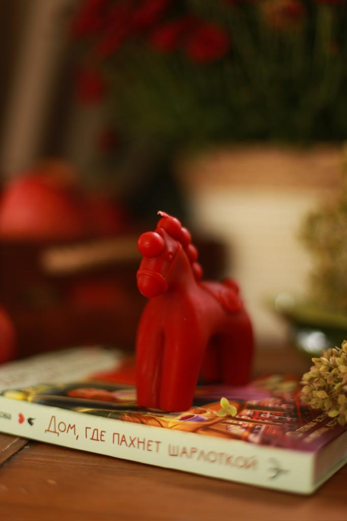 Лошадка игрушка