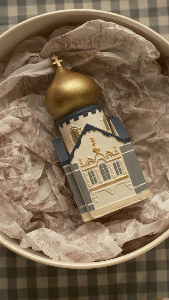 Храм - ароматическая свеча в гипсовом подсвечнике. Аромат Абрикосовая роща