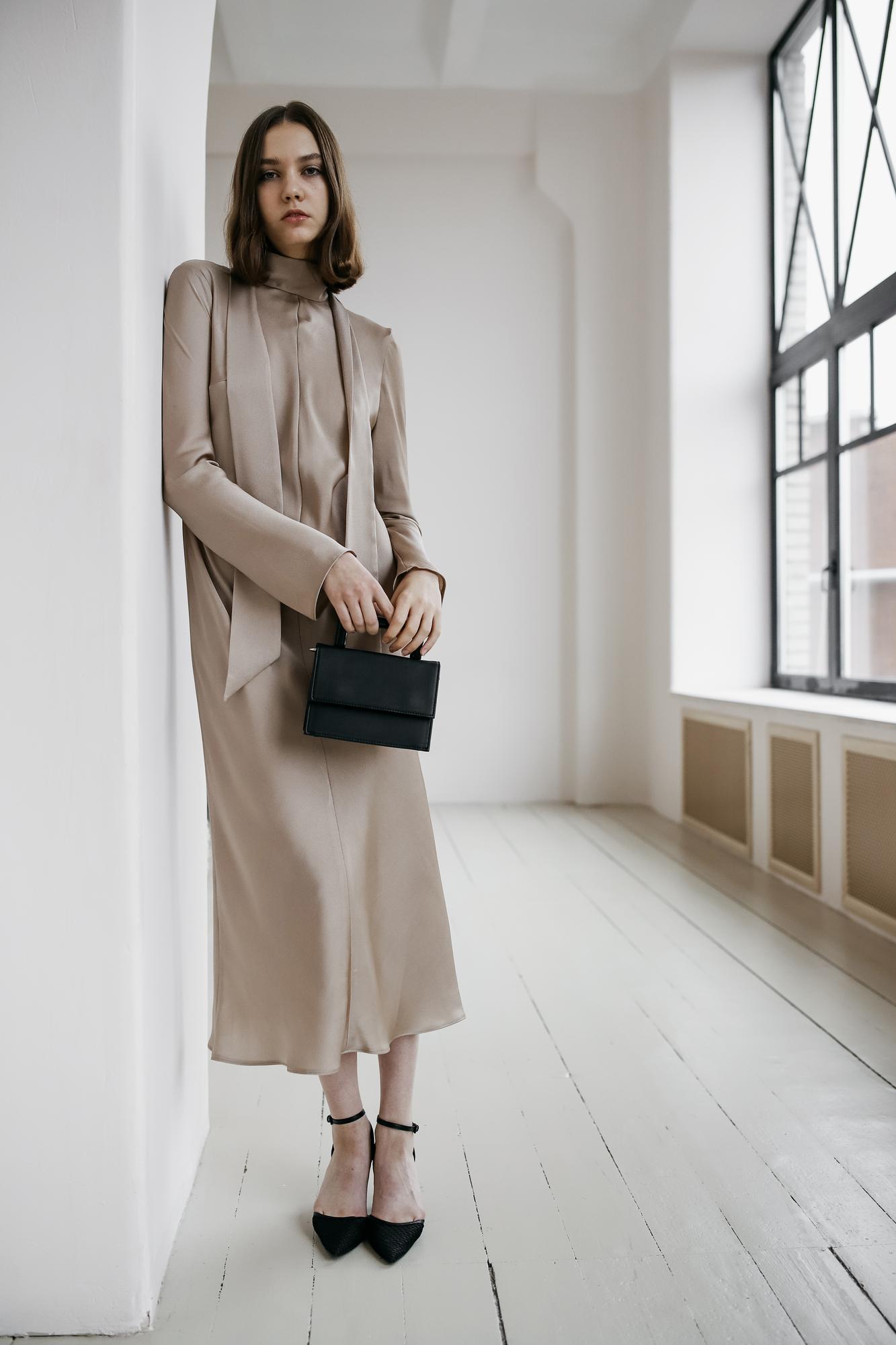 Платье BEIGE WAVE  maxi