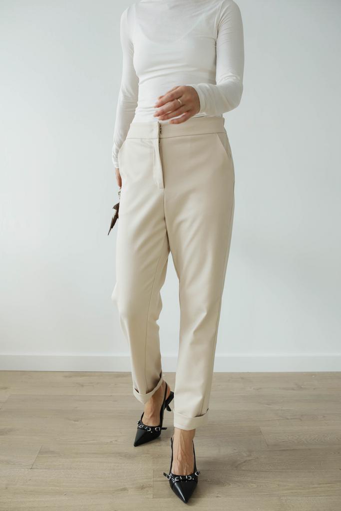 Брюки BASE укороченные (молочный)