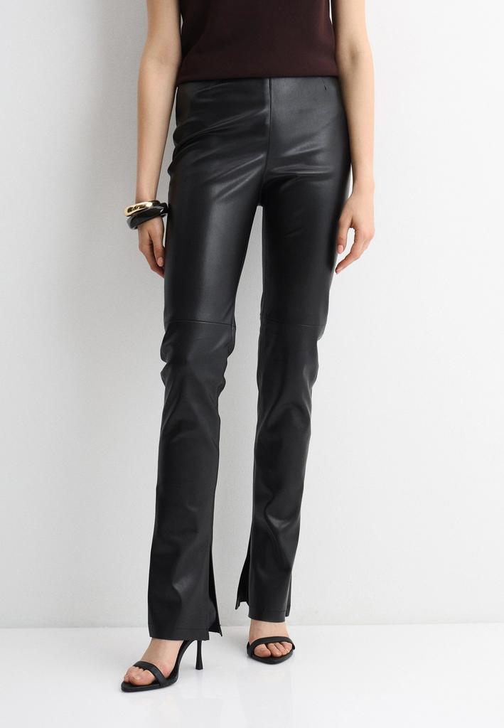 Брюки из экокожи