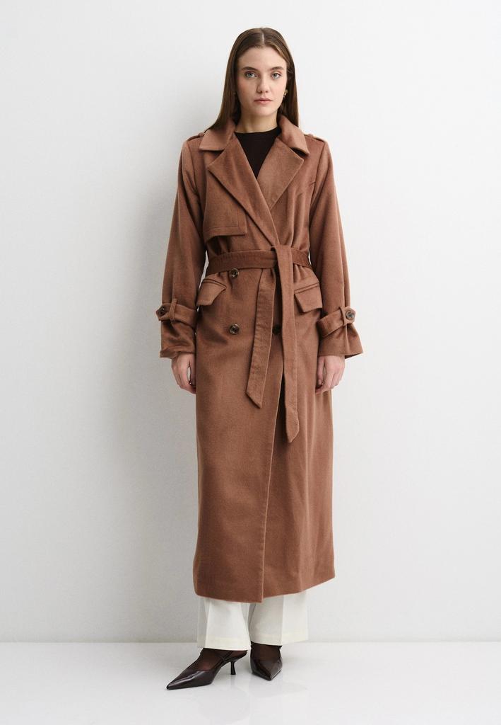 Пальто двубортное Natti