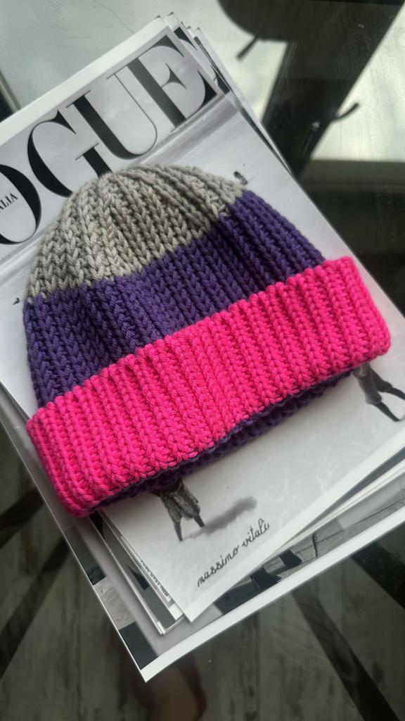 шапка таблетка