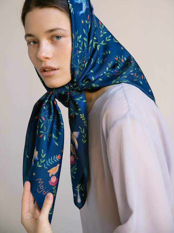 Шелковый платок "Керка" синий 90х90 см