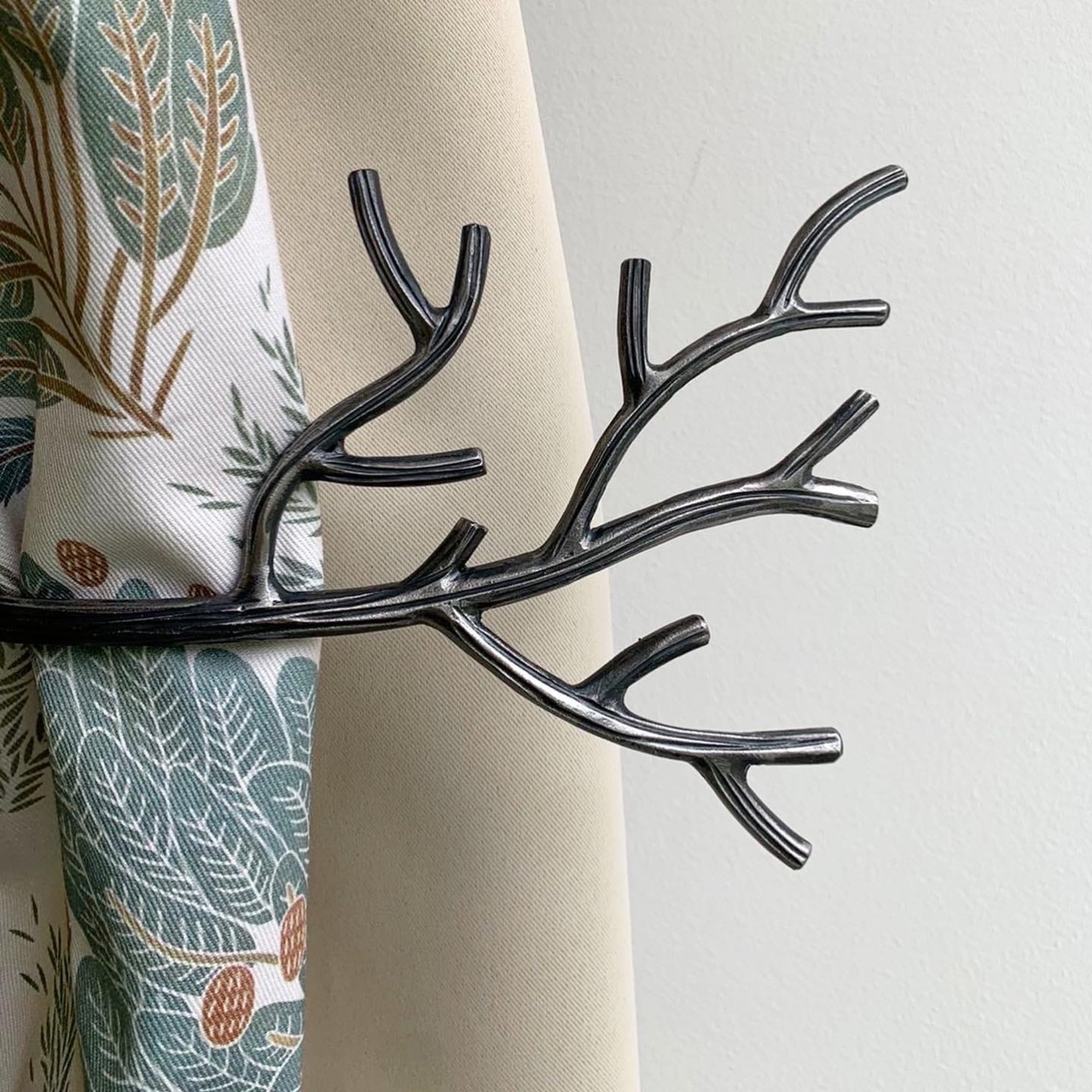 Кованный подхват