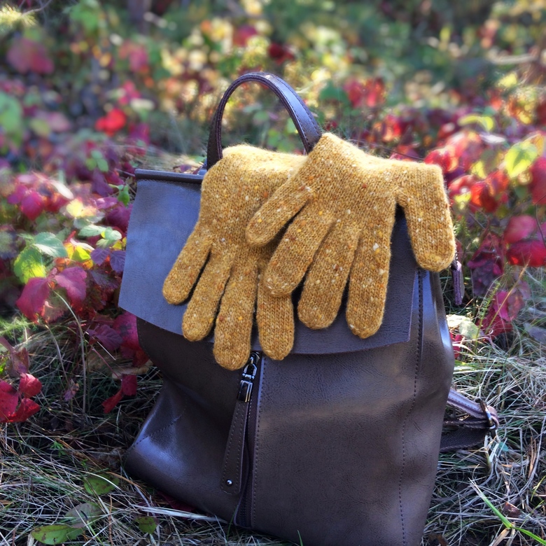 ЖЕНСКИЕ ПЕРЧАТКИ ИЗ ТВИДА essential_gloves