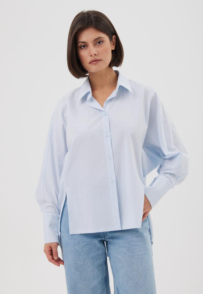 Рубашка в полоску голубая