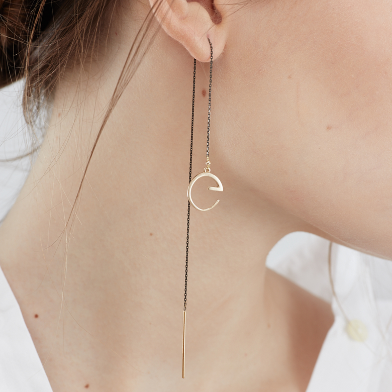 Моносерьга "G"