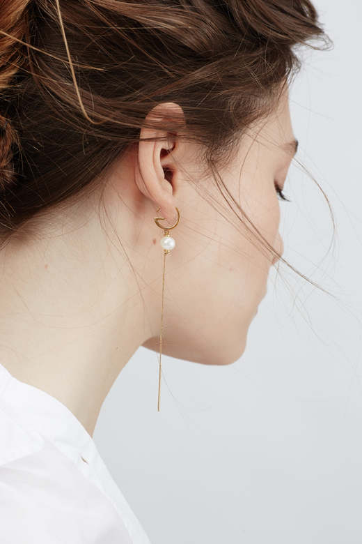 Моносерьга "G" с жемчугом