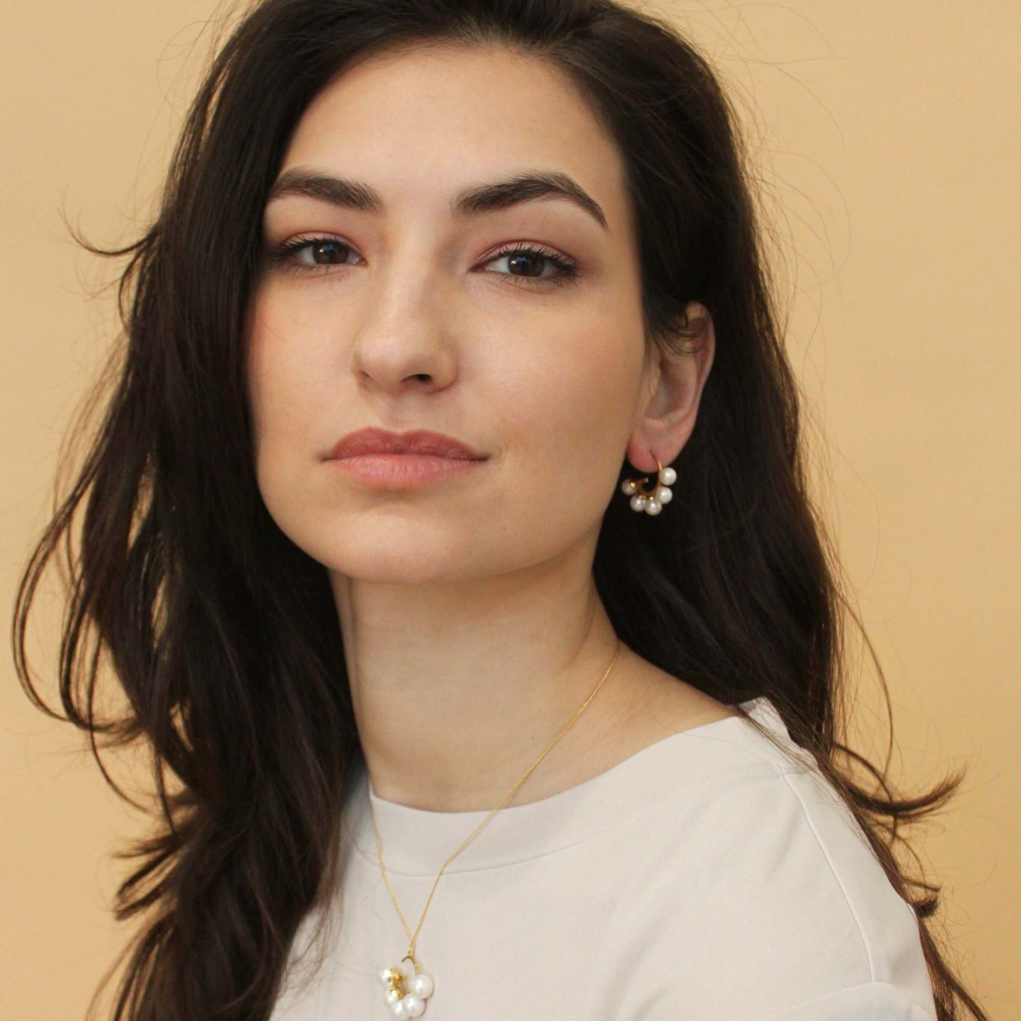 Серьги "G" асимметричные c жемчугом