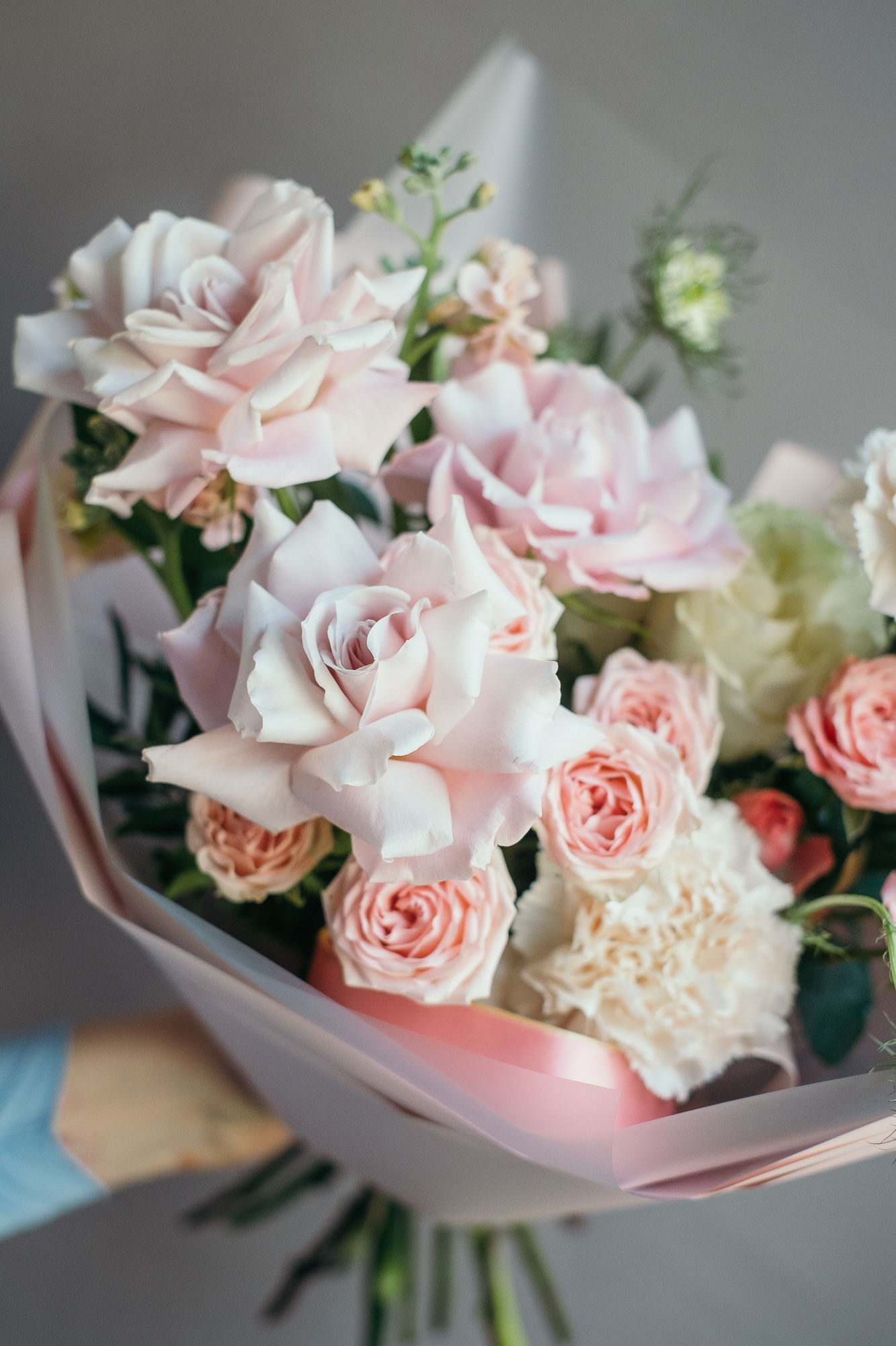 Авторский букет в нежной гамме