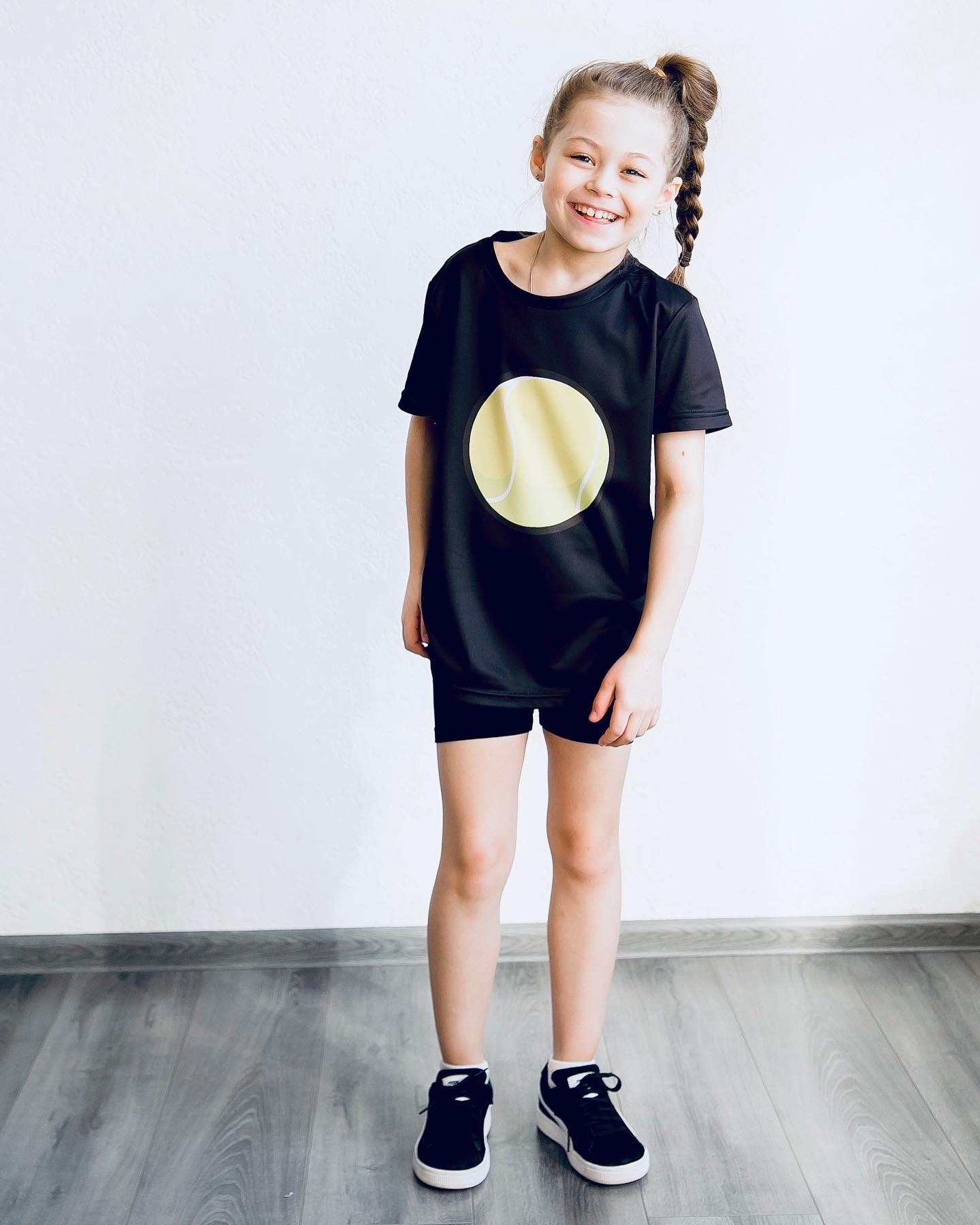 Футболка «Мяч» чёрная