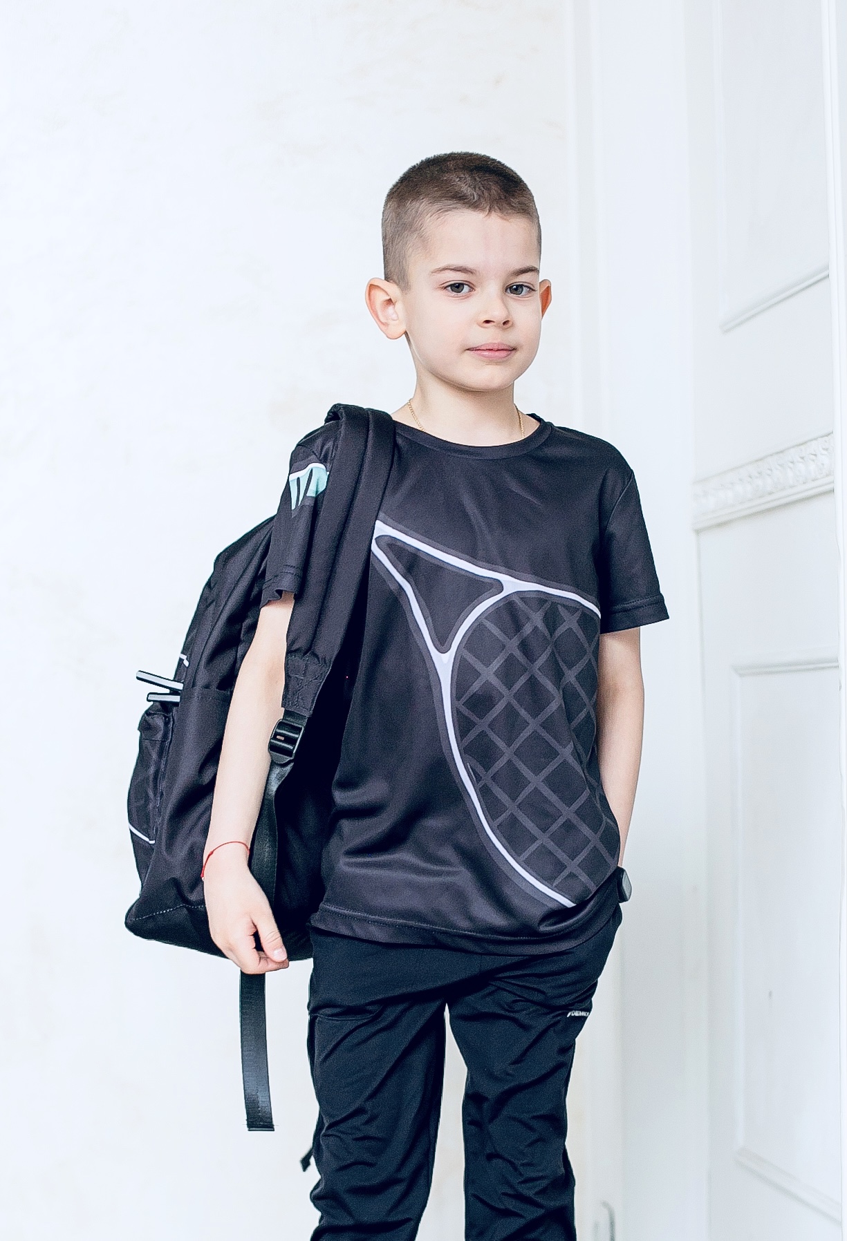 Футболка «Ракетка» чёрная