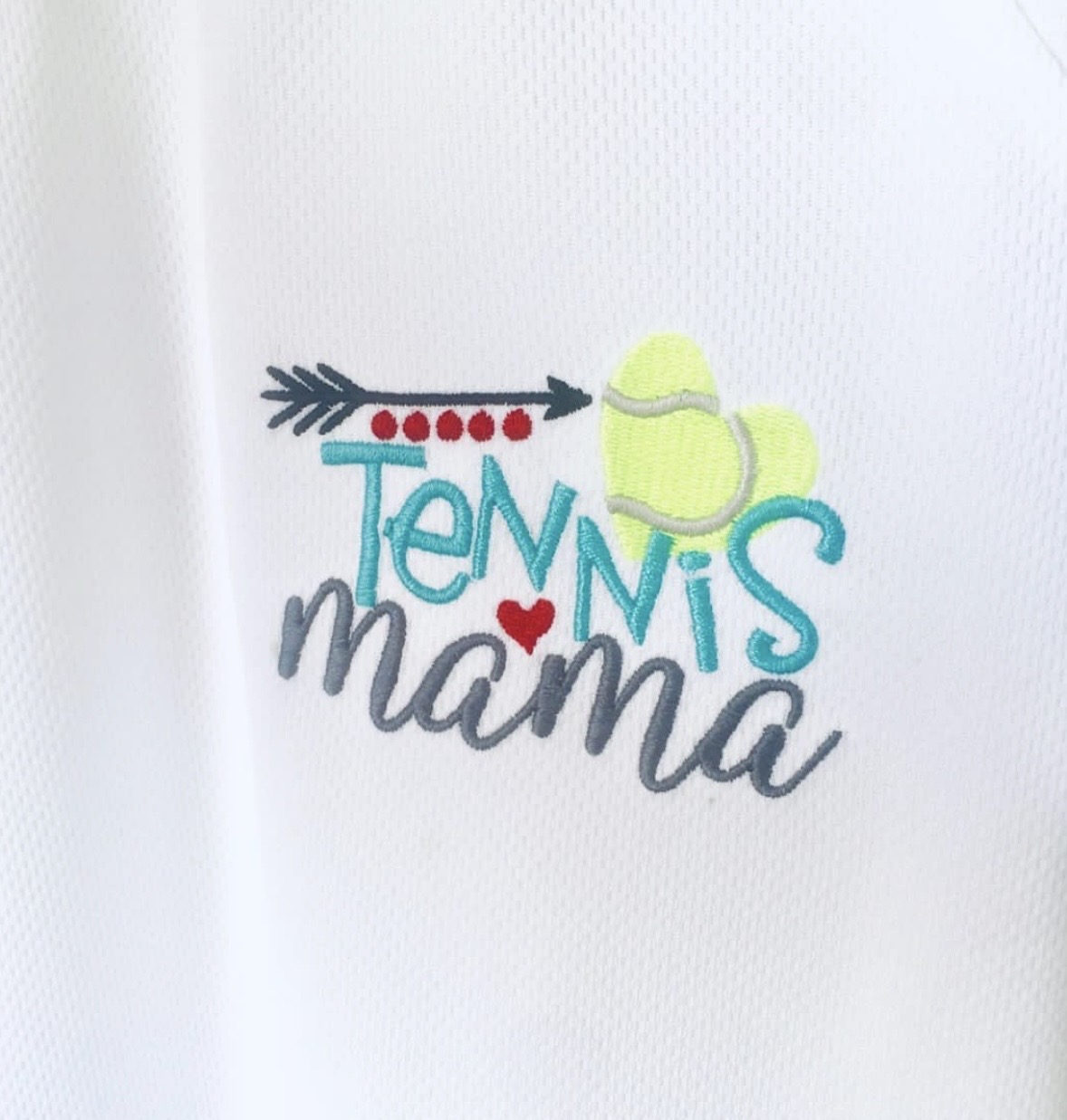 Футболка с вышивкой Tennis Mama