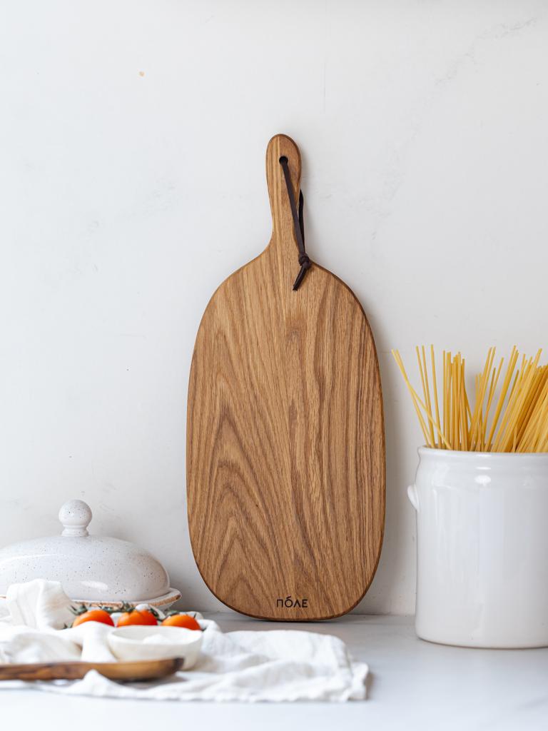 Дубовая доска разделочная с ручкой
