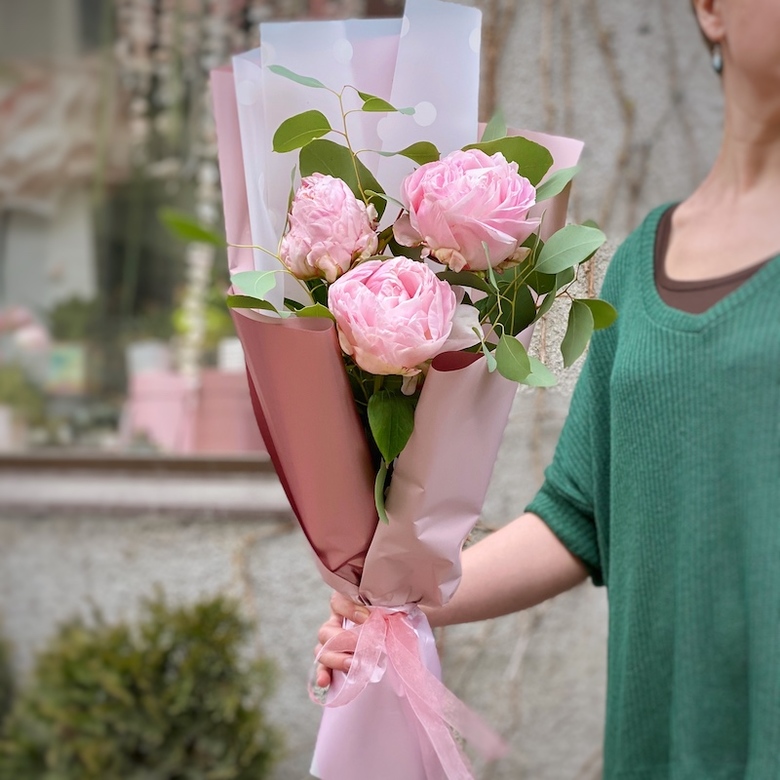 Монобукет из 3 ароматных пионов