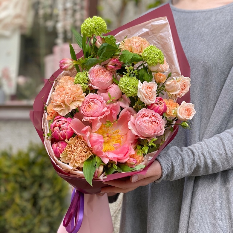 Букет цветов "Пионовидный шарм"