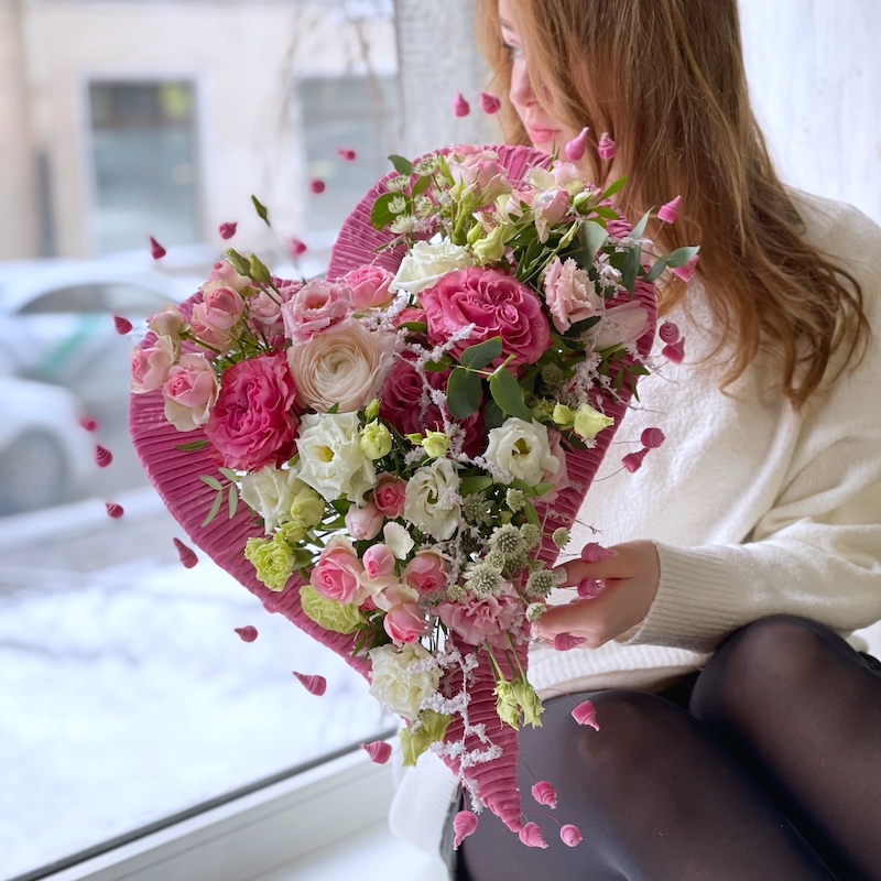 Букет цветов "Розовое сердце"