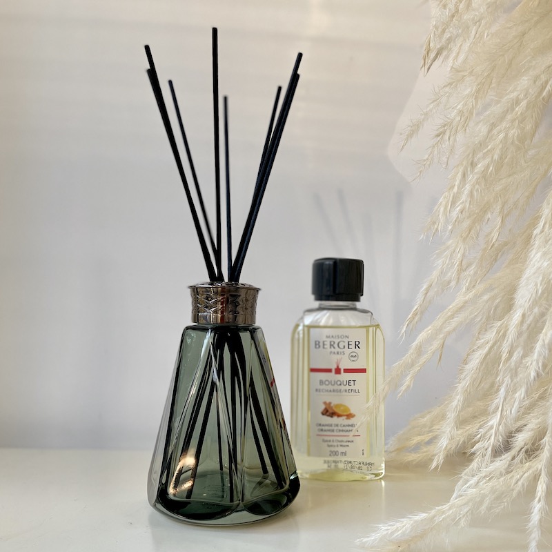 Аромадиффузор Берже Пирамида зеленый и аромат Апельсин с корицей 200мл