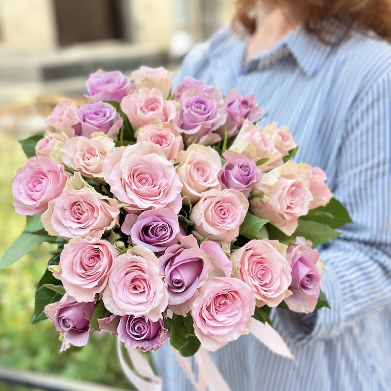 Монобукет из роз "Нежный микс"