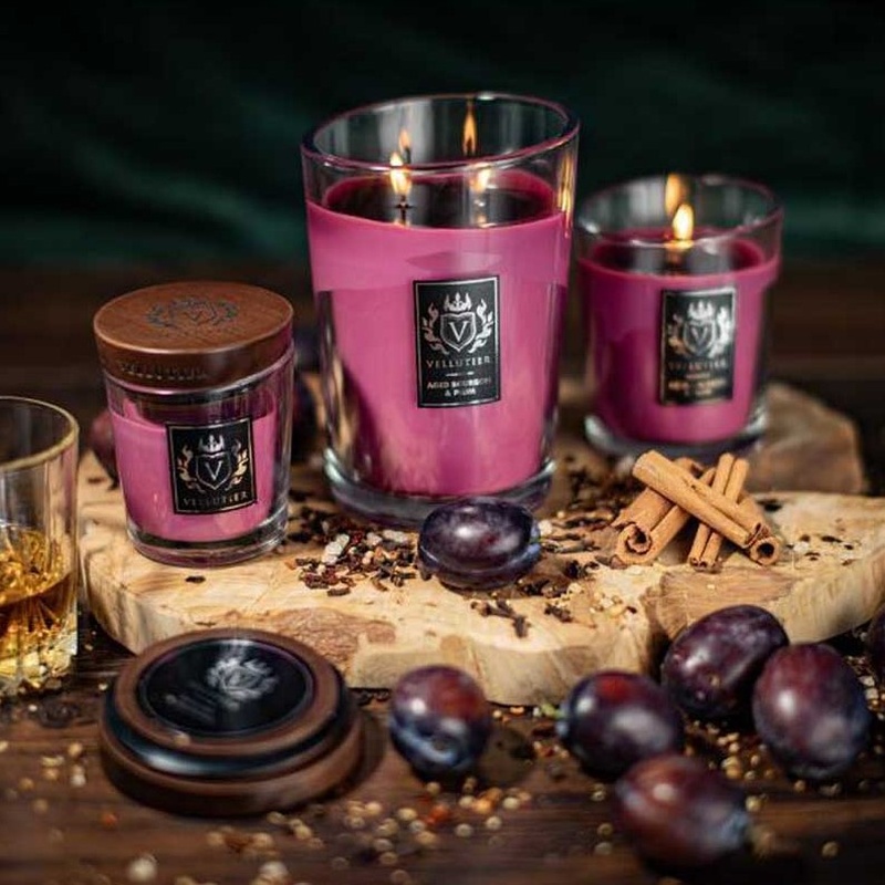 Ароматическая свеча Vellutier «Сливовый бурбон»