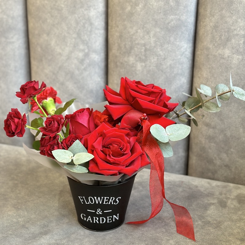 Цветочная композиция " Flowers & Garden"