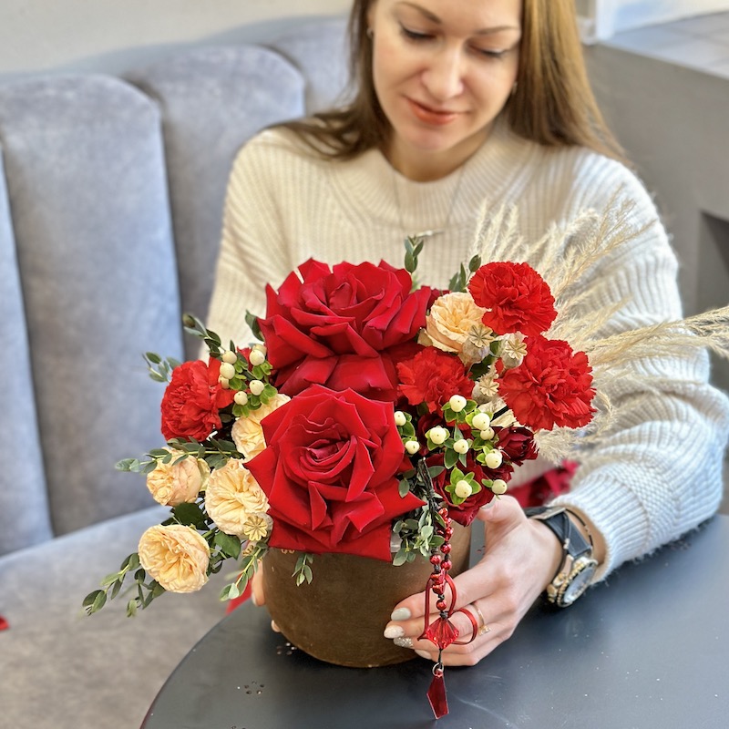 Коробка с цветами  "Яркий вечер"