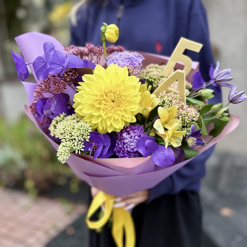 Букет цветов к 1 сентября " Мэри Поппинс"