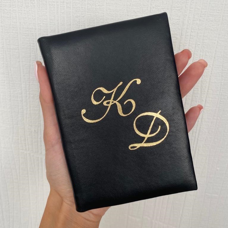 Обложка на паспорт с тиснением фольгой