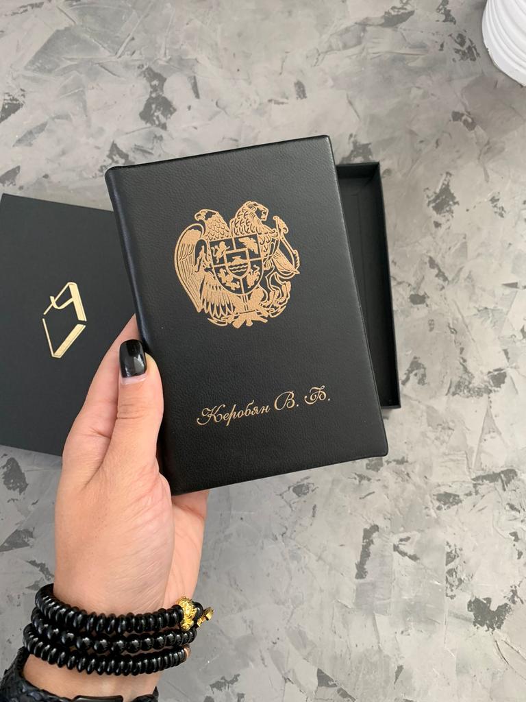 Обложка на паспорт  с печатью