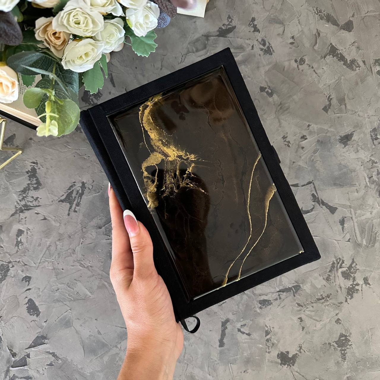 Ежедневник из алькантары с эпоксидной вставкой