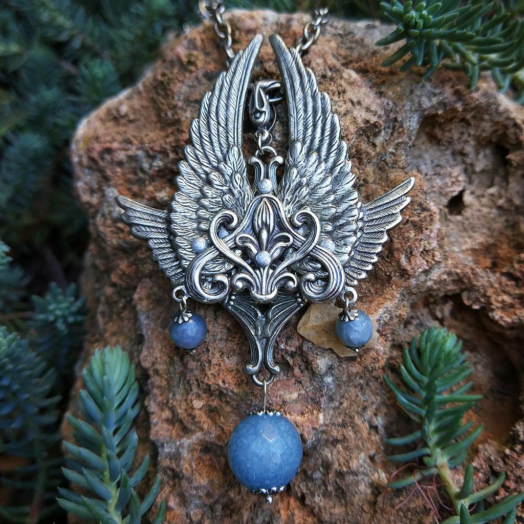 Кулон с крыльями Ариадна Аквамарин в интернет-магазине авторских украшений Shard Noir