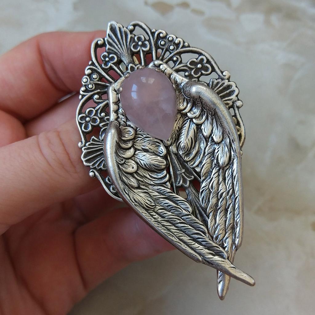 Брошь "Сердце ангела" Розовый кварц