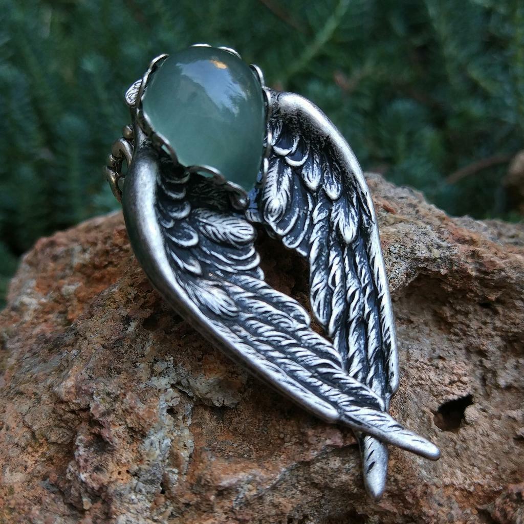 Кольцо с крыльями и натуральным аквамарином от Shard Noir купить онлайн