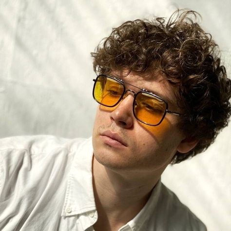 Солнцезащитные очки с желтыми линзами