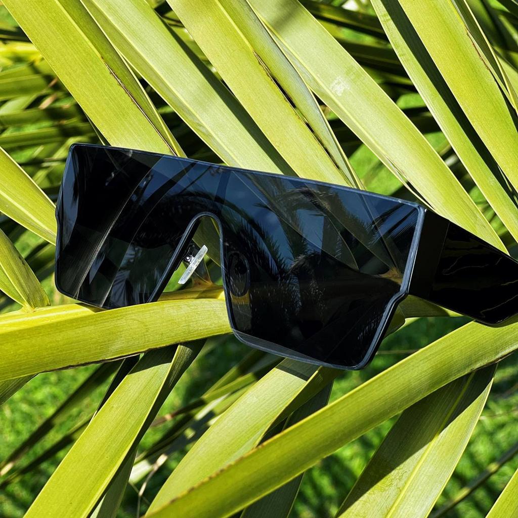 Солнцезащитные очки маска черные оверсайз