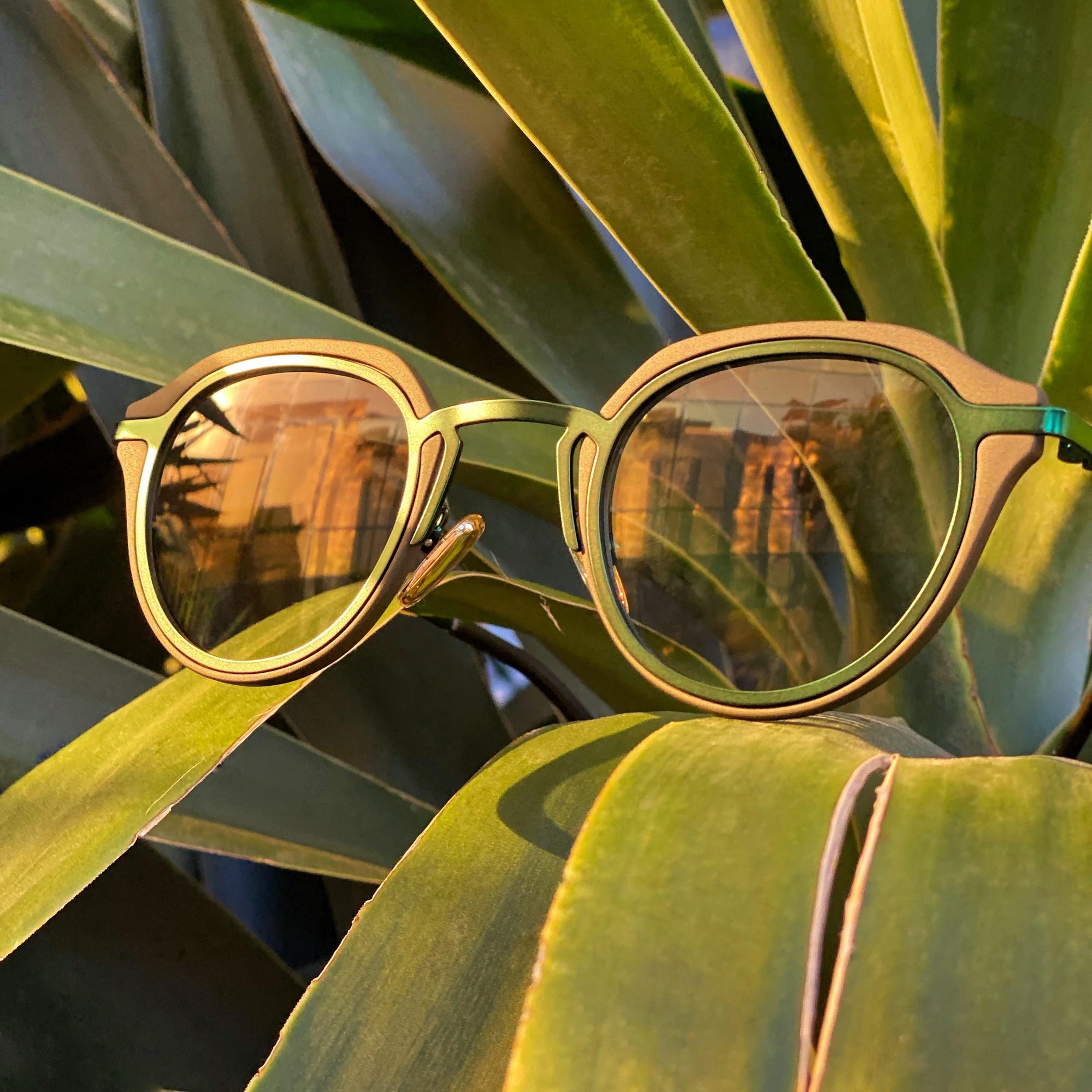 Зеленые очки солнцезащитные