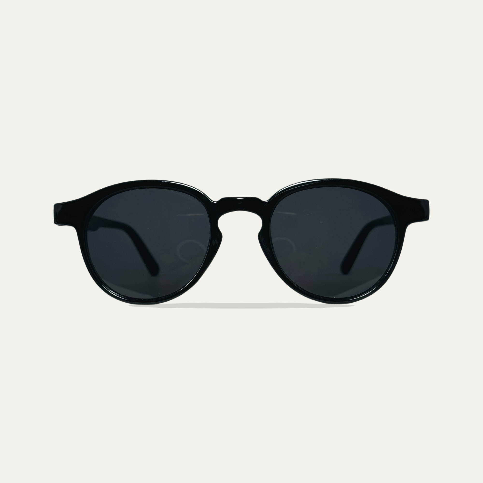 Панто солнцезащитные очки Lookee, вид спереди