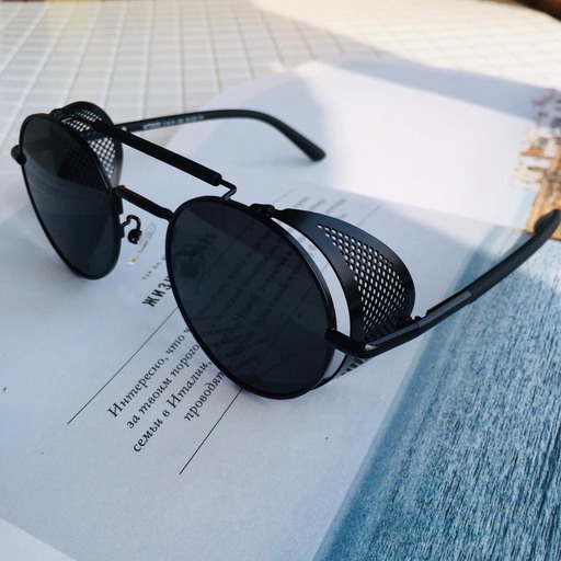 Очки с металлическими шорами