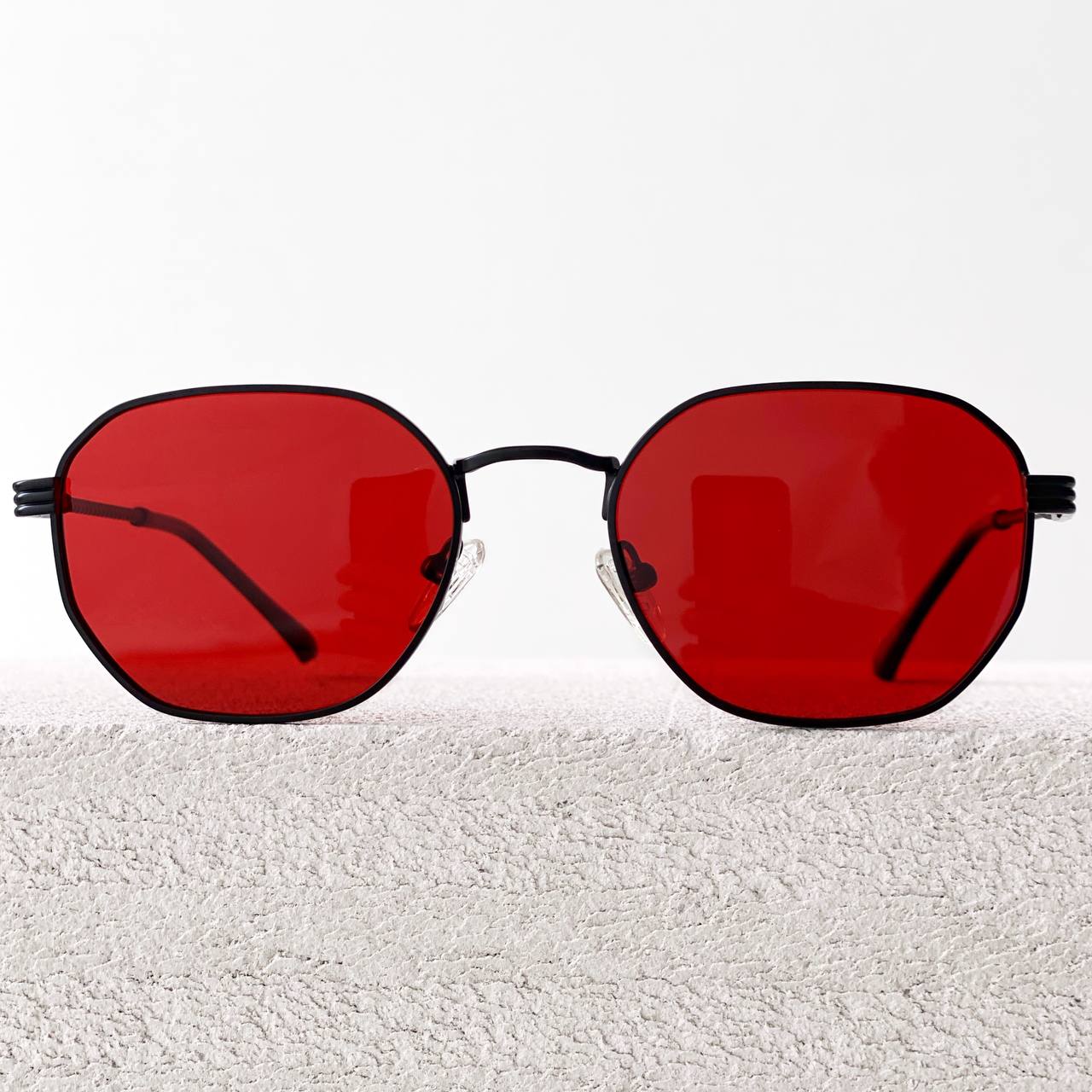 Очки красные