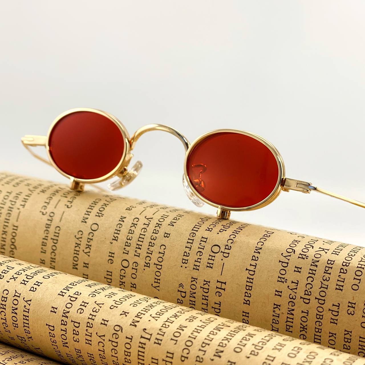 Очки красные круглые
