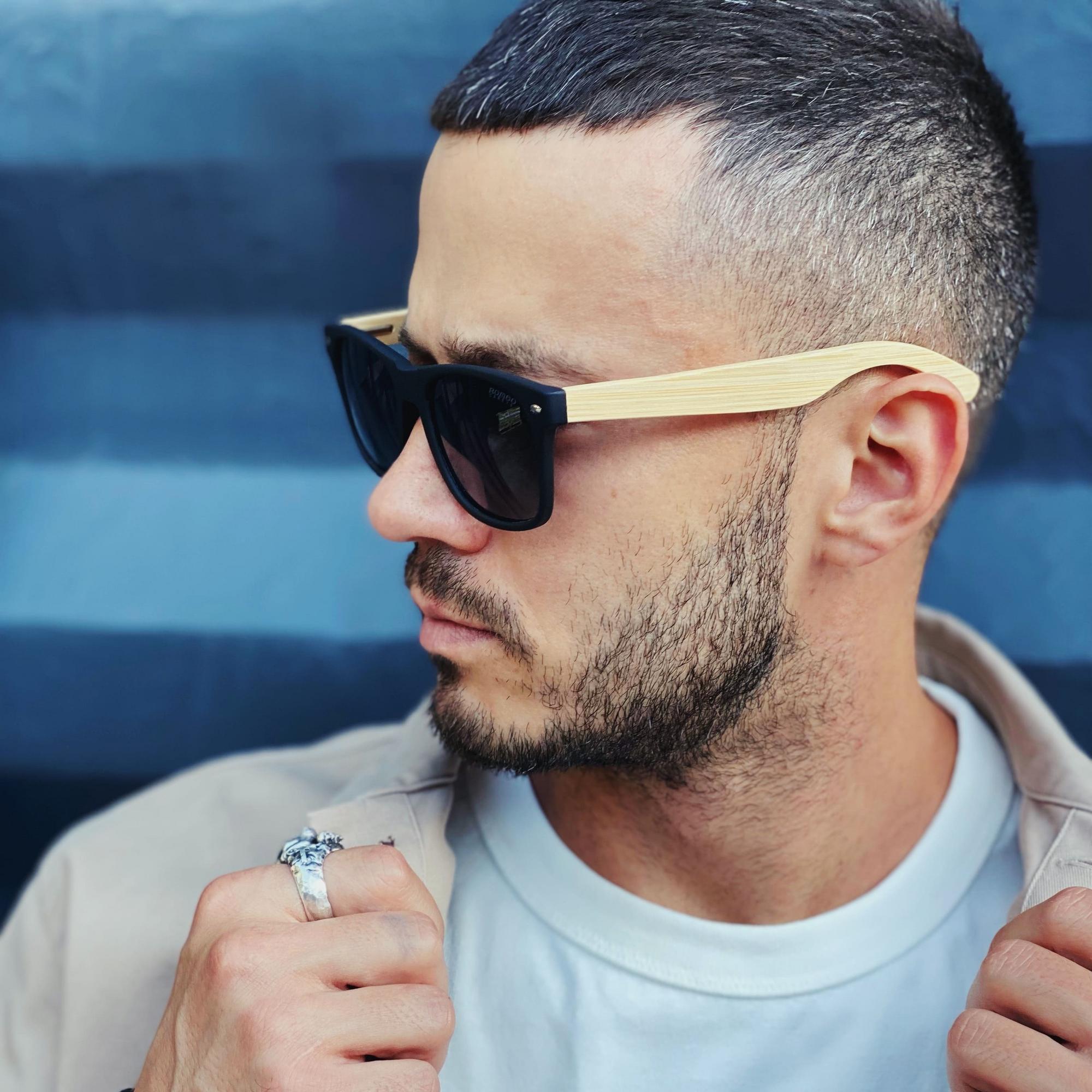 Очки солнцезащитные с деревянными дужками заушниками