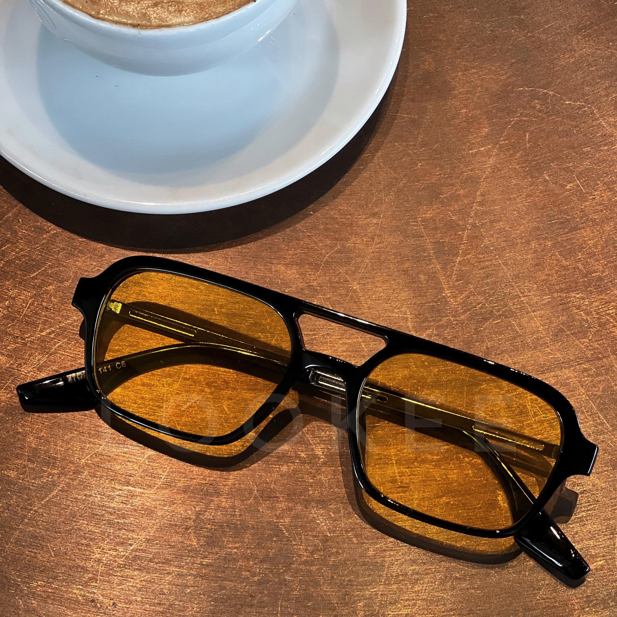 Очки в стиле ретро цветные