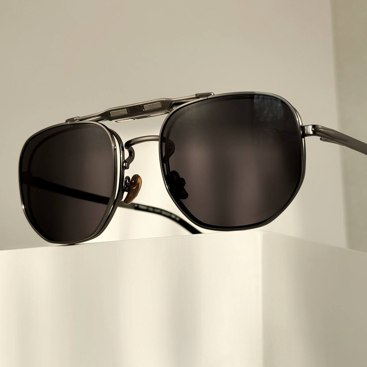 Очки с откидными линзами