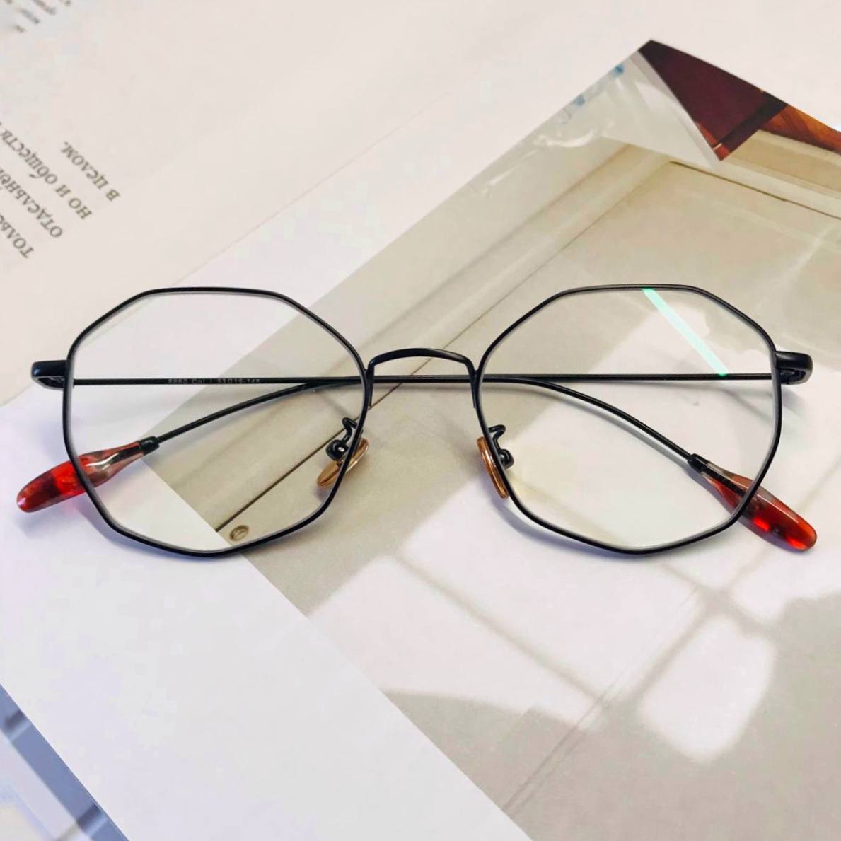 Очки без диоптрий в Москве