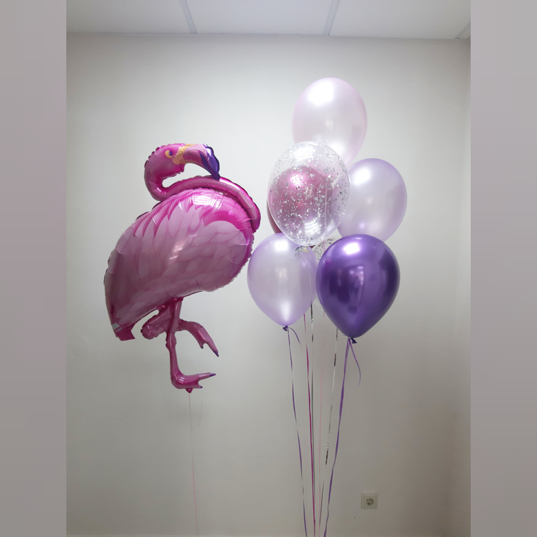 Фламинго и букет